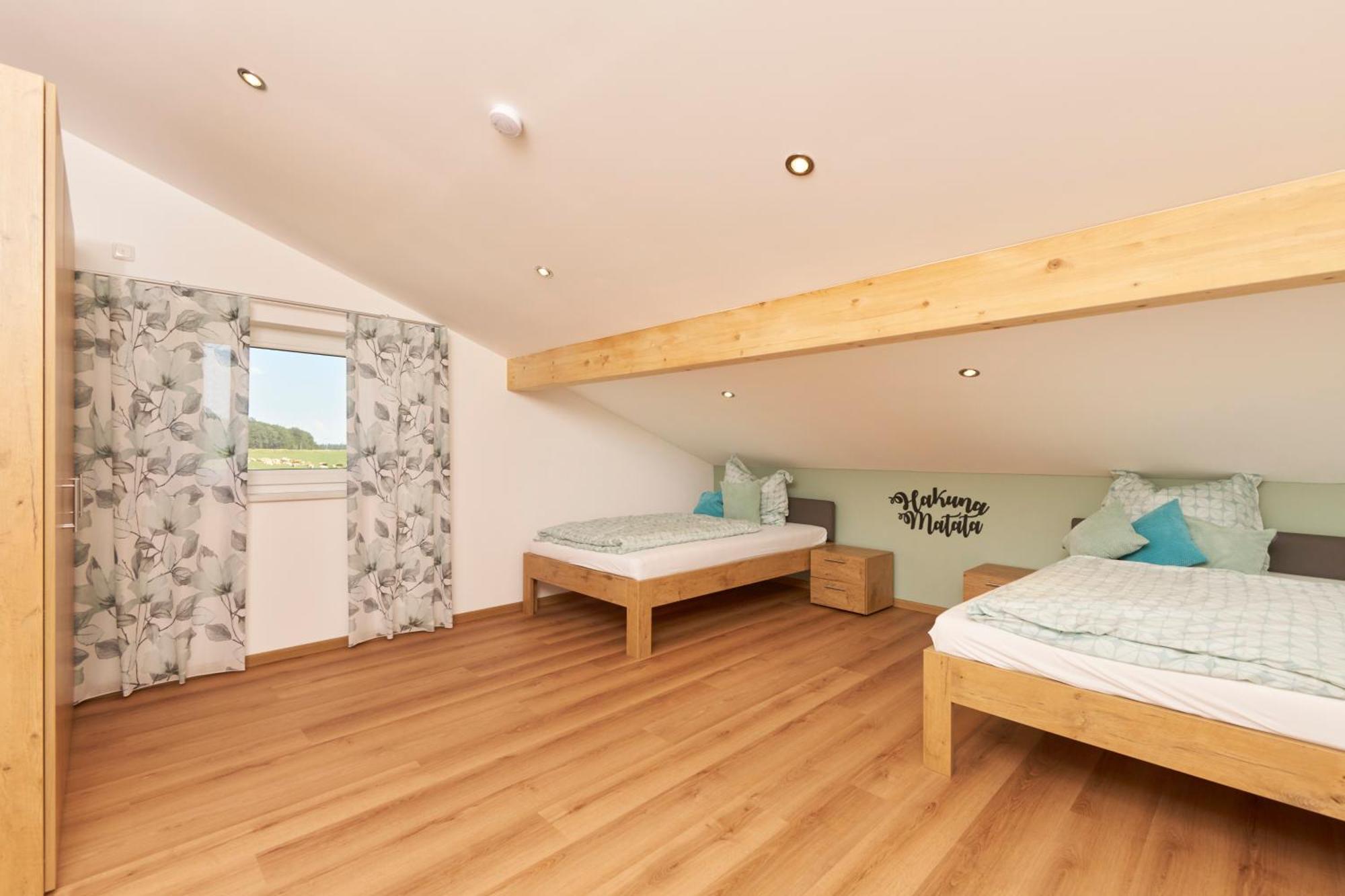 Wo Sich Kuh, Fuchs Und Hase Gute Nacht Sagen Apartamento Wolfsegg Exterior foto